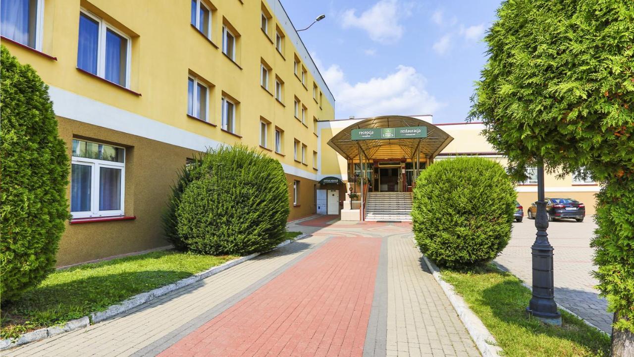 Hotel Unibus Бельск-Подляски Экстерьер фото