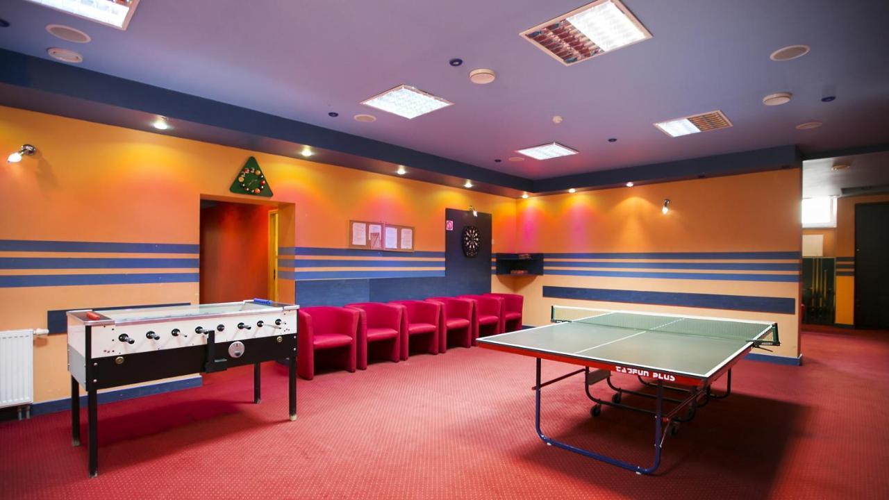 Hotel Unibus Бельск-Подляски Экстерьер фото